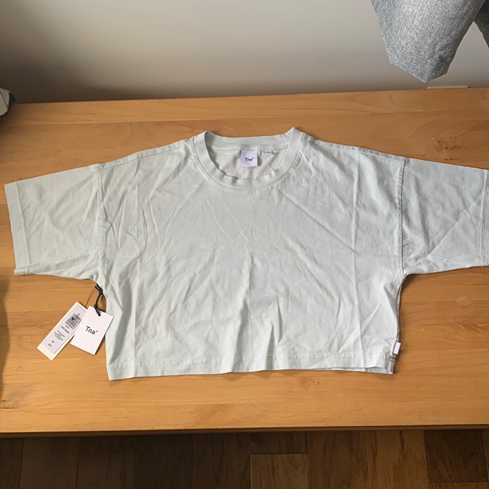 Aritzia TNA cropped laid back T-shirt